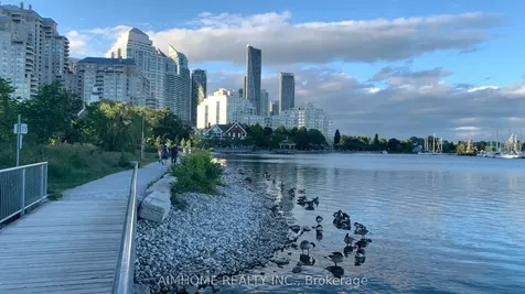 2200 Lake Shore Boulevard W Toronto ON M8V 1A4