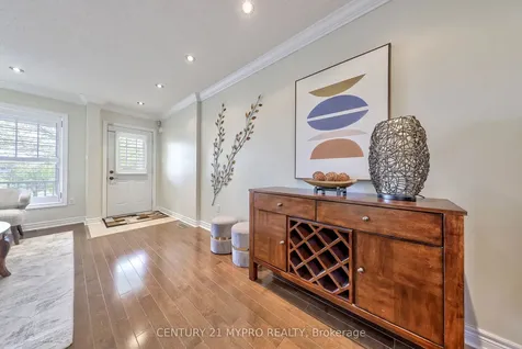 270 Duncan Lane Milton ON L9T 7A8