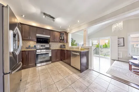 270 Duncan Lane Milton ON L9T 7A8