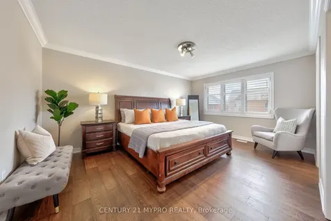 270 Duncan Lane Milton ON L9T 7A8