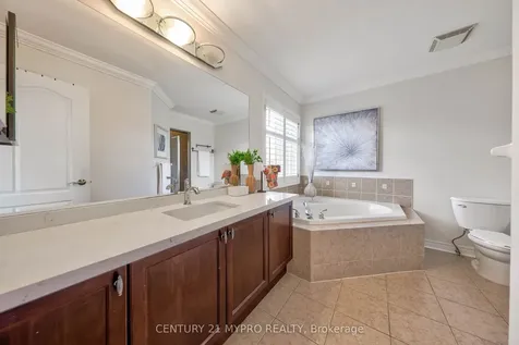 270 Duncan Lane Milton ON L9T 7A8
