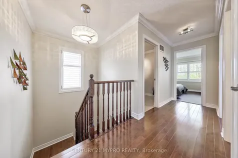 270 Duncan Lane Milton ON L9T 7A8