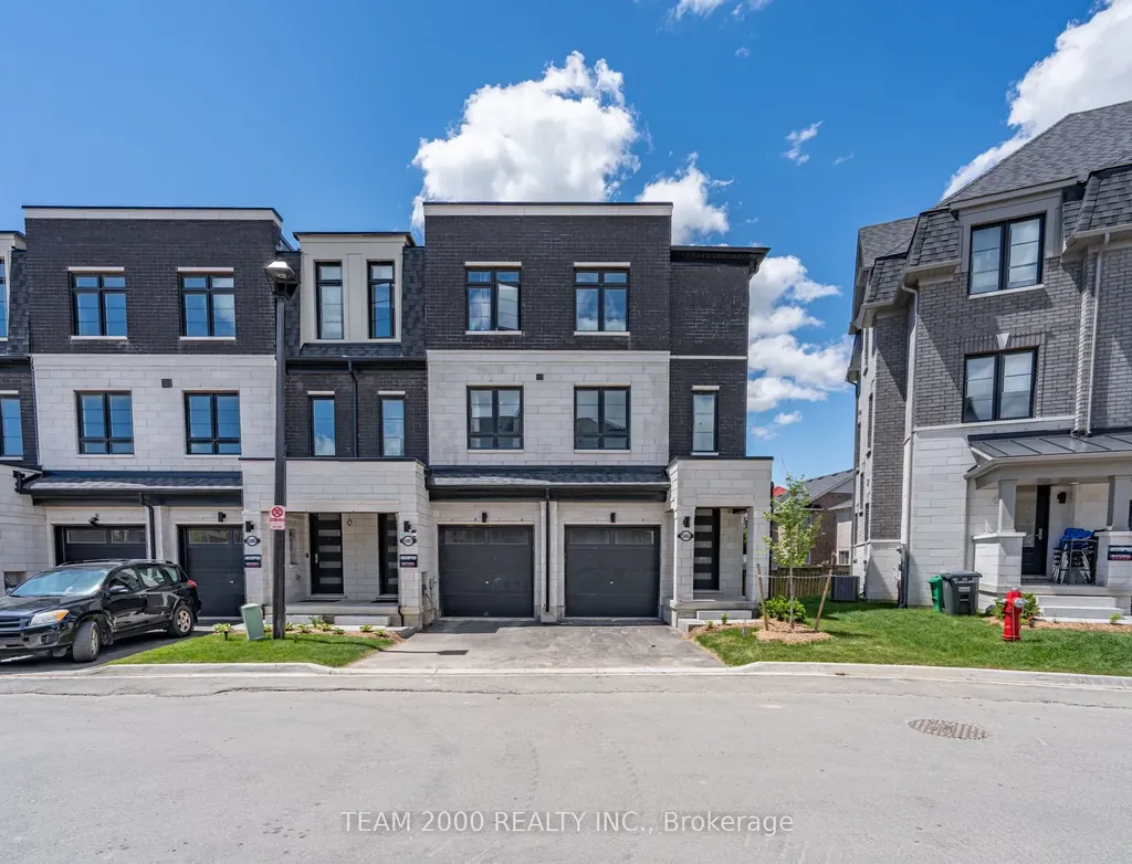 5965 Saigon Street Mississauga ON L5V 0E9