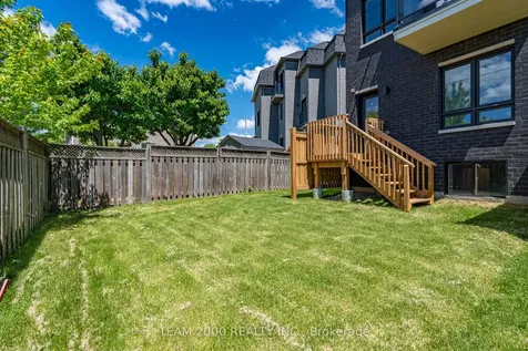 5965 Saigon Street Mississauga ON L5V 0E9