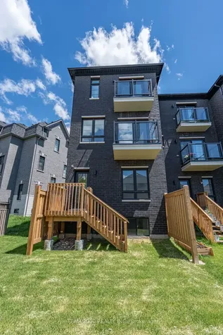 5965 Saigon Street Mississauga ON L5V 0E9