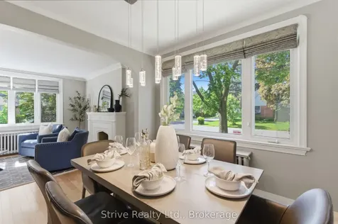 53 Monkton Avenue Toronto ON M8Z 4N4