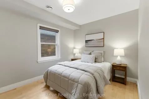 53 Monkton Avenue Toronto ON M8Z 4N4