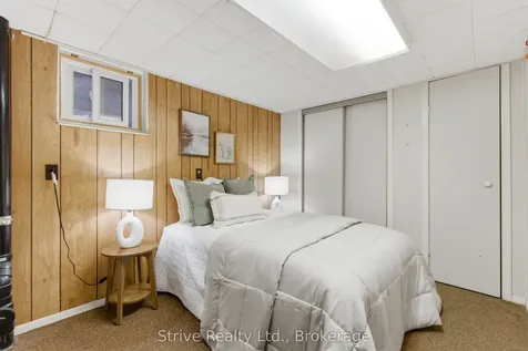53 Monkton Avenue Toronto ON M8Z 4N4
