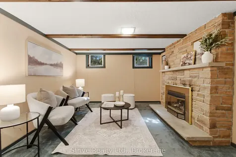 53 Monkton Avenue Toronto ON M8Z 4N4