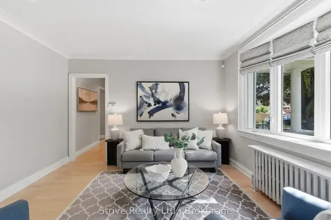 53 Monkton Avenue Toronto ON M8Z 4N4
