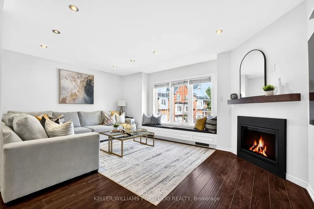 1575 South Parade Court Mississauga ON L5M 6E9