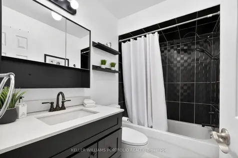 1575 South Parade Court Mississauga ON L5M 6E9