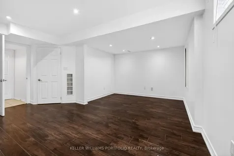 1575 South Parade Court Mississauga ON L5M 6E9
