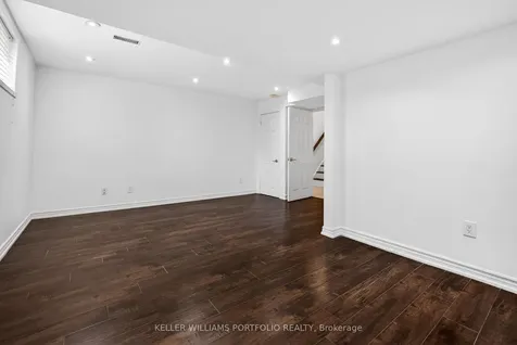 1575 South Parade Court Mississauga ON L5M 6E9