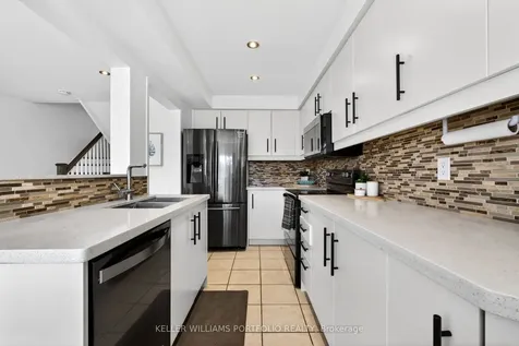 1575 South Parade Court Mississauga ON L5M 6E9