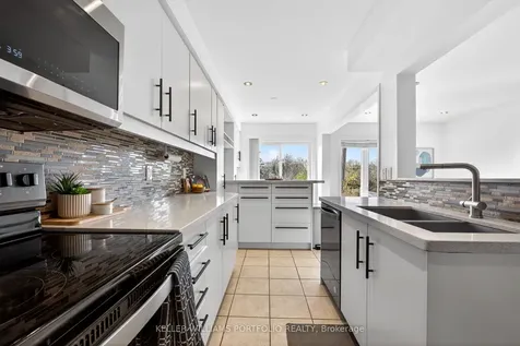 1575 South Parade Court Mississauga ON L5M 6E9