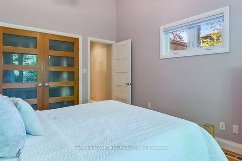1055 Welwyn Drive Mississauga ON L5J 3J2