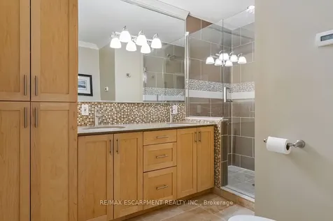 1055 Welwyn Drive Mississauga ON L5J 3J2
