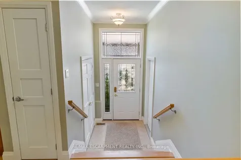 1055 Welwyn Drive Mississauga ON L5J 3J2