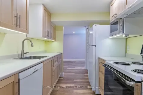 1055 Welwyn Drive Mississauga ON L5J 3J2