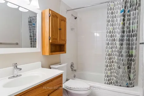 1055 Welwyn Drive Mississauga ON L5J 3J2