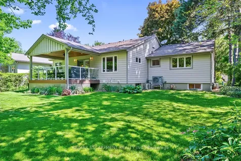1055 Welwyn Drive Mississauga ON L5J 3J2