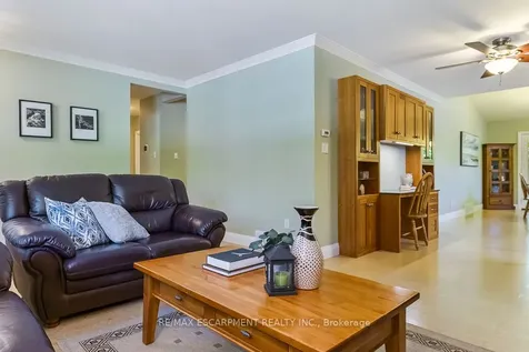 1055 Welwyn Drive Mississauga ON L5J 3J2