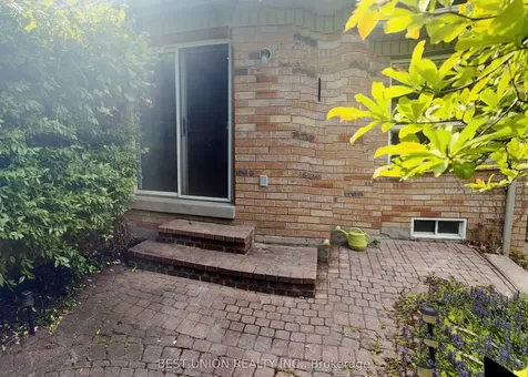2864 Westbury Court Mississauga ON L5M 6B3