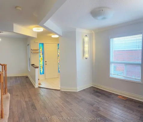 2864 Westbury Court Mississauga ON L5M 6B3