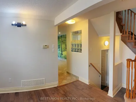 2864 Westbury Court Mississauga ON L5M 6B3