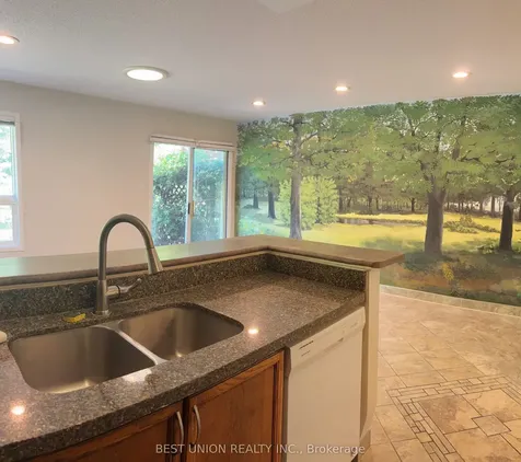 2864 Westbury Court Mississauga ON L5M 6B3