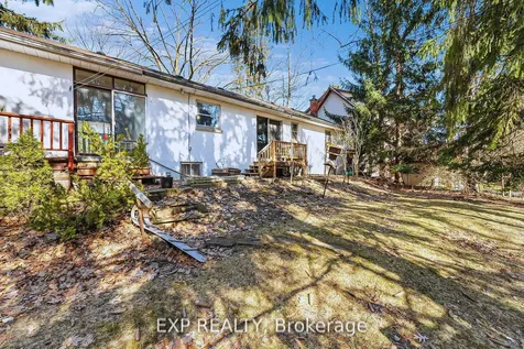 1252 Mona Road Mississauga ON L5G 3A1