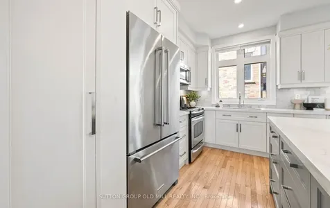 36 Clockwork Lane Toronto ON M8Y 4H5