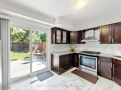 2409 Paula Court Burlington ON L7P 4M1