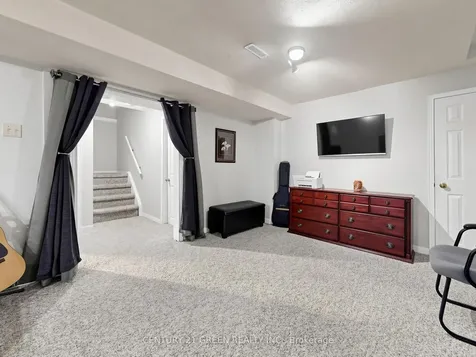 2409 Paula Court Burlington ON L7P 4M1
