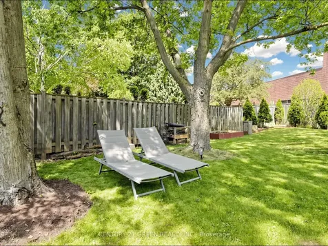 2409 Paula Court Burlington ON L7P 4M1
