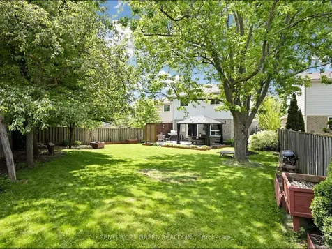 2409 Paula Court Burlington ON L7P 4M1