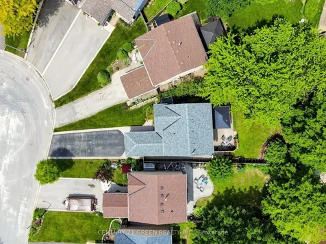 2409 Paula Court Burlington ON L7P 4M1