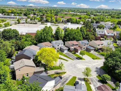 2409 Paula Court Burlington ON L7P 4M1