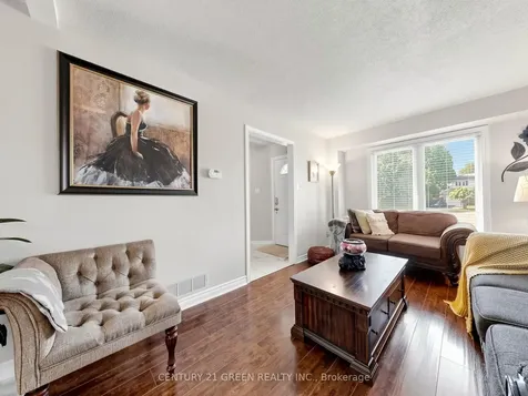 2409 Paula Court Burlington ON L7P 4M1