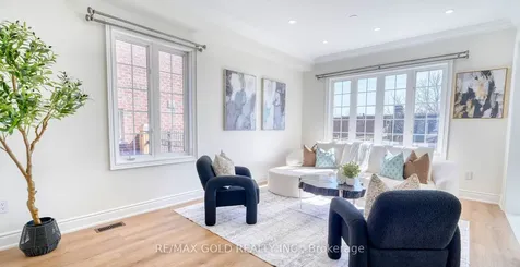 28 Prada Court Brampton ON L6P 2K1