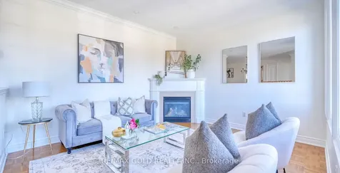 28 Prada Court Brampton ON L6P 2K1