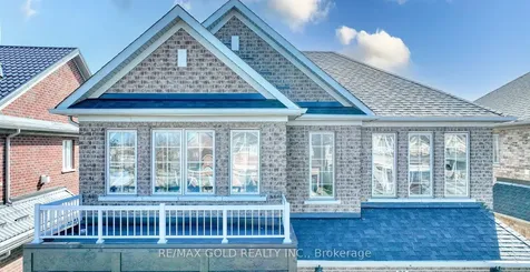 28 Prada Court Brampton ON L6P 2K1