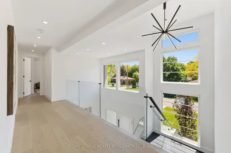 1189 Tisdale Street Oakville ON L6L 2S9