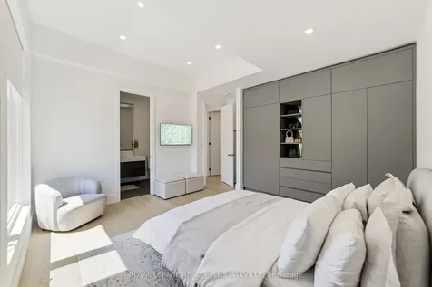 1189 Tisdale Street Oakville ON L6L 2S9