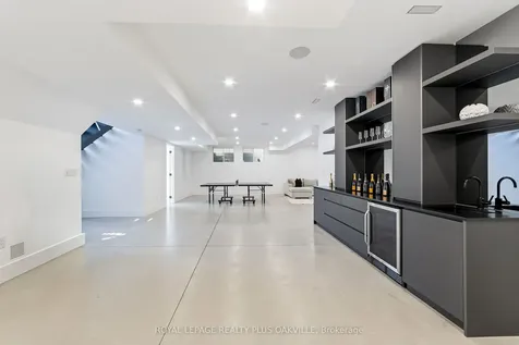 1189 Tisdale Street Oakville ON L6L 2S9