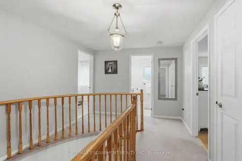 2418 Butternut Crescent Burlington ON L7M 3L3