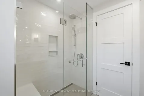 2418 Butternut Crescent Burlington ON L7M 3L3