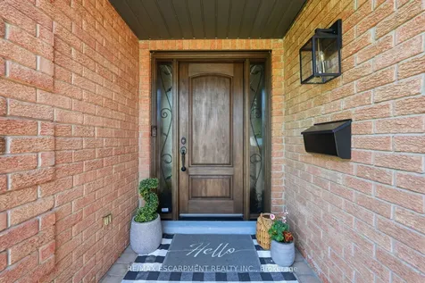 2418 Butternut Crescent Burlington ON L7M 3L3