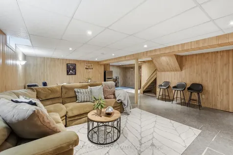 2418 Butternut Crescent Burlington ON L7M 3L3
